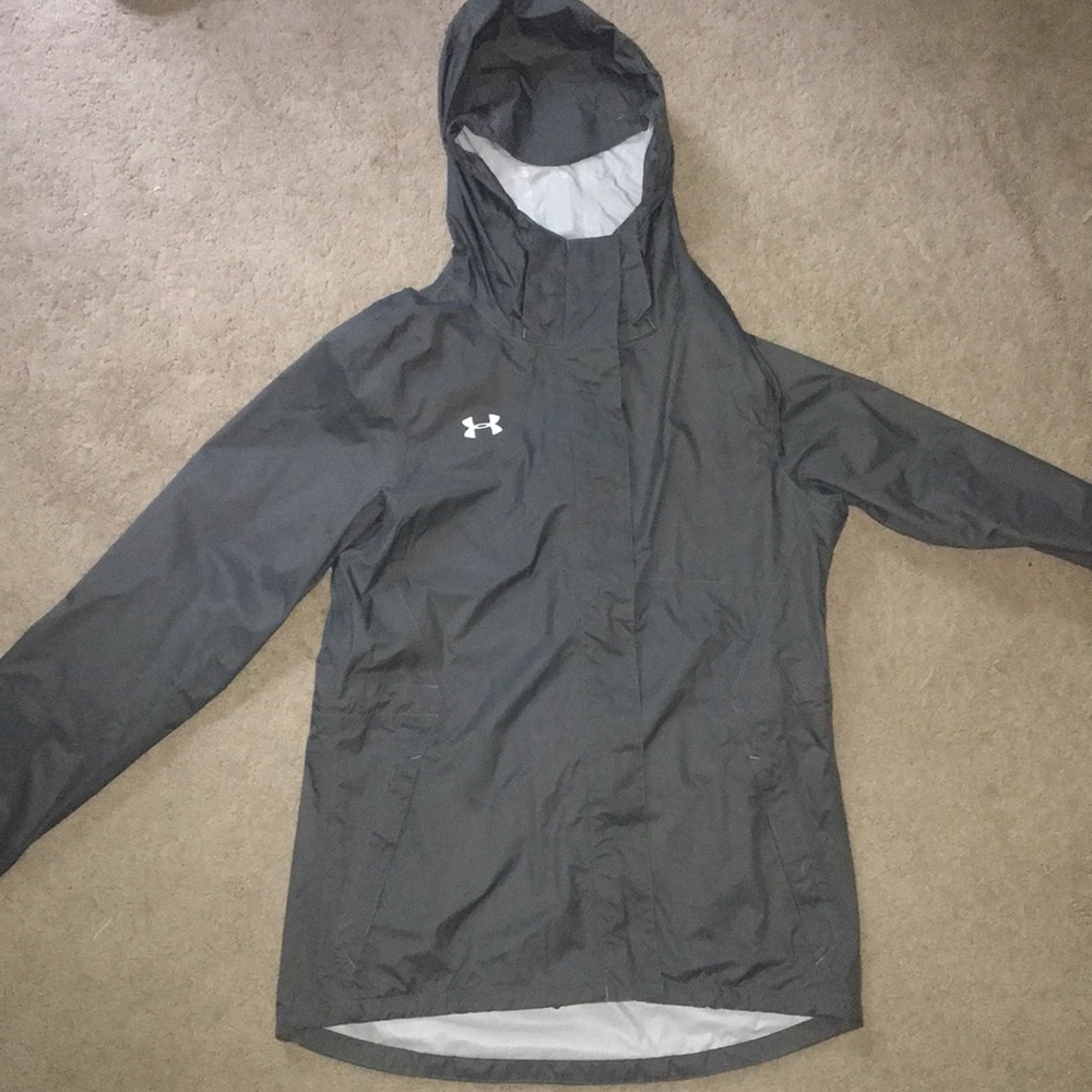 UNDER ARMOUR gray windbreaker/rain jacket